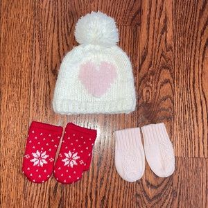 Super cute baby winter hat and mittens